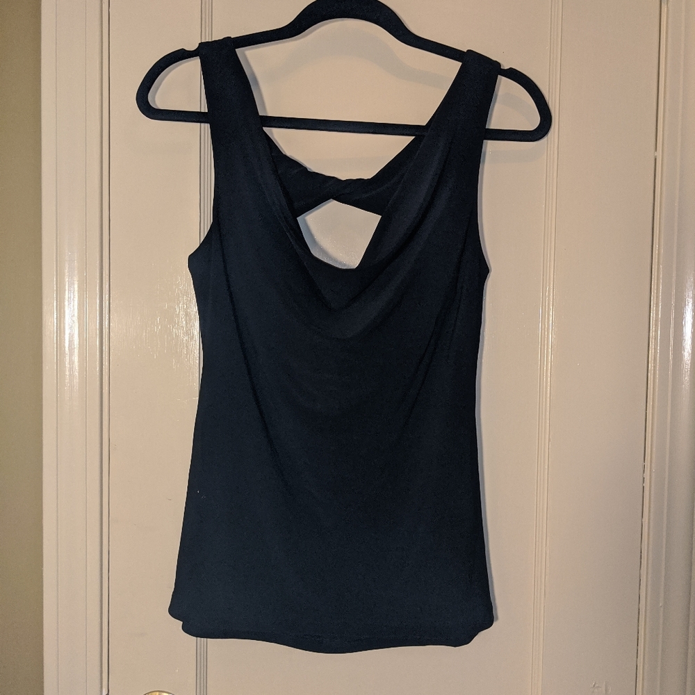 WHITE HOUSE | BLACK MARKET top